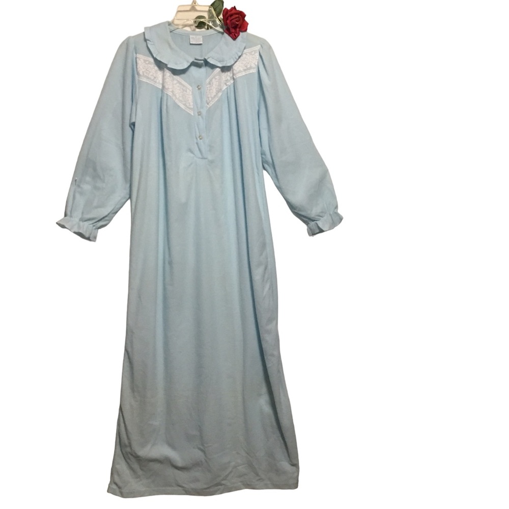 Vtg Merville made in USA Light blue lace ruffled collar detail night gown EUC M
